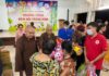 Chùa Ấn Quang tổ chức tặng quà cho các em thiếu nhi