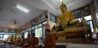 Thái Lan: Hình ảnh lễ tang của các nạn nhân trẻ em tổ chức tại chùa Rat Samakee