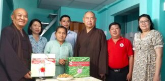 Phật Giáo Quận 8 trao nhà tình thương đến hộ nghèo tại địa phương