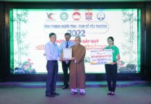 Ban Trị sự Phật giáo quận Bình Thạnh đóng góp Quỹ Vì người nghèo