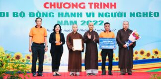 Ban Trị sự Giáo hội Phật giáo Việt Nam TPHCM ủng hộ 500 triệu đồng cho Quỹ “Vì người nghèo” Quận 10