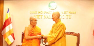 Đức Pháp chủ Thích Trí Quảng tiếp Chủ tịch Trung ương Liên minh Phật giáo Lào