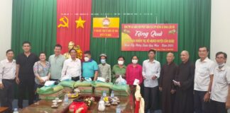 Quận 8: Chùa Lộc Dã tặng quà đến người khiếm thị