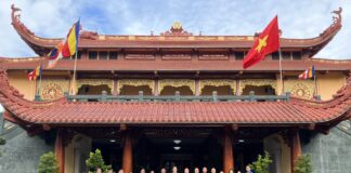 Lãnh đạo quận Tân Bình chúc Tết đến chư tôn đức Ban Trị sự GHPGVN TP.HCM