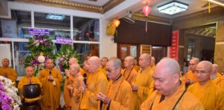 Thường trực Ban Trị sự Phật giáo TP viếng tang ông Trần Ngọc Anh