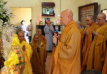 Thường trực Ban Trị sự Phật giáo TP viếng tang Thượng tọa Thích Giác Huệ