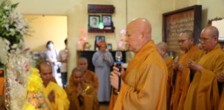 Thường trực Ban Trị sự Phật giáo TP viếng tang Thượng tọa Thích Giác Huệ