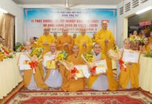 Quận 3: Lớp Sơ cấp Phật học quận 3 trao chứng chỉ tốt nghiệp đến Tăng Ni sinh khóa XIV (2021-2023)