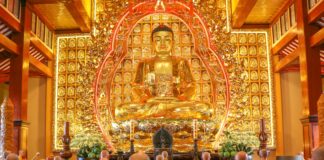 Chư tôn đức lãnh đạo Phật giáo TP bố tát, tụng giới tập trung