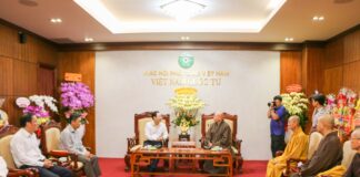 Thành ủy TP.Hồ Chí Minh thăm và chúc mừng Đại lễ Phật đản PL 2567