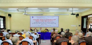 Học viện Phật giáo VN tại TP.HCM trao học bổng đến Tăng Ni sinh Lớp Thạc sĩ Phật học khóa VI