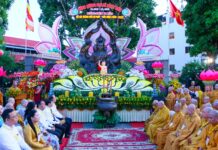 Quận 3: Đại lễ Phật đản trang nghiêm tổ chức tại đài tưởng niệm Bồ tát Thích Quảng Đức