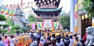 Quận 10: Đại lễ Phật đản diễn ra tại Tổ đình chùa Ấn Quang