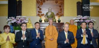 Hội Liên hữu Phật giáo Thế giới đảnh lễ cung thỉnh Đức Pháp chủ vào ngôi vị Chứng minh tối cao