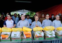 Bình Chánh: Học viện PGVN tại TP. HCM – chùa Thanh Tâm trao tặng quà cho các hộ dân có hoàn cảnh khó khăn nhân mùa Vu lan Báo hiếu