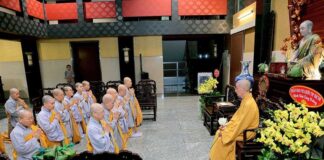 Phân ban Ni giới T.Ư, Phân ban Ni giới TP.HCM đảnh lễ Đức Pháp chủ GHPGVN và thăm các trường hạ TP.HCM