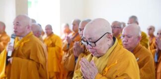 Quận 10: Chư tăng Bố-tát tại chùa Pháp Hội