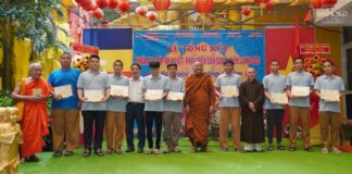Gò Vấp: Trao chứng nhận tốt nghiệp nghề học viên người khiếm thị tại chùa Kỳ Quang II