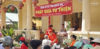 Ban Kinh tế – Tài chính T.Ư tặng quà đến bà con khó khăn tại Q.Gò Vấp