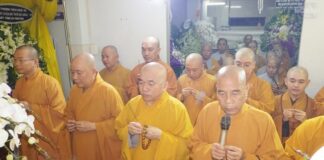 Quận 10: Ban Trị sự GHPGVN Q.10 viếng tang Sư cô Thích nữ Huệ Thanh