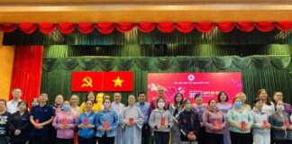 Bình Tân: Phiên chợ 0 đồng, trao tặng quà Tết đến người dân có hoàn cảnh khó khăn