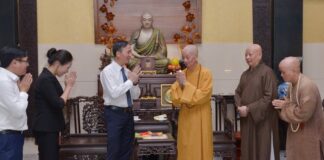 Lãnh đạo Ban Tôn giáo Chính phủ thăm Đức Pháp chủ và chư vị giáo phẩm lãnh đạo GHPGVN