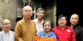 Quận 8: Phật giáo kết hợp với MTTQ TP, chính quyền quận 8 hỗ trợ gia đình bà con gặp hỏa hoạn