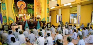 Quận 10: Khoá tu bát quan trai tại chùa Từ Nghiêm