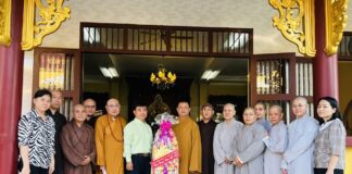 Ban Tôn giáo TP.HCM chúc Tết đến Tăng Ni, Phật tử Q.8 và H.Hóc Môn