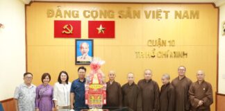 Ban Trị sự GHPGVN TP.HCM chúc Tết lãnh đạo chính quyền tại Q.10 và Q.Tân Bình