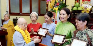 Quận 10: Tổ đình từ nghiêm tổng kết công tác phật sự 2023 và lễ chúc thọ cho quý phật tử cao tuổi