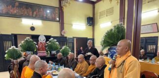 Quận 4: Ban Trị sự Phật giáo bố tát, thính giới và họp phiên đầu năm