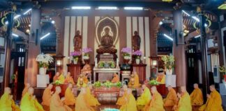 Quận 12: Tăng Ni Bố-tát, thính giới chung tại tu viện Khánh An và chùa Linh Sơn