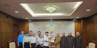 Đảng ủy, UBND, UB MTTQVN phường 12 quận 10 chúc mừng Phật đản Pl.2568.