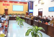 Quận 8: Họp mặt chức sắc chúc mừng đại lễ Phật đản Pl.2568