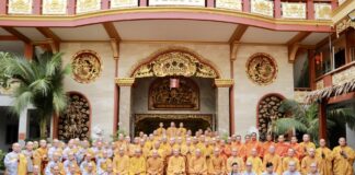 Quận 3: Chư Tăng Ni bố tát, sinh hoạt Tăng sự tại chùa Hưng Phước