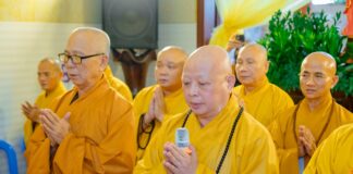 Ban Trị sự GHPGVN TP.HCM viếng tang và trao giáo chỉ truy phong cố Hoà thượng Thích Chơn Trí