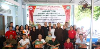 Quận 8: Tặng quà, xe lăn cho người khiếm thị và người khuyết tật tại huyện Củ Chi và huyện Hóc Môn