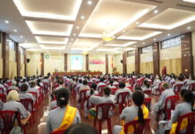 Chương trình Pháp đàm và Lễ cài hoa hồng trong khoá tu một ngày An lạc tại Việt Nam Quốc Tự