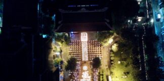 Lắng đọng đêm hoa đăng tưởng niệm Trưởng lão Hòa thượng Thích Minh Châu tại Thiền viện Vạn Hạnh