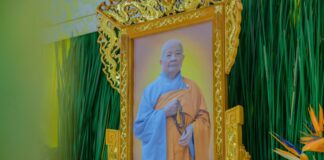 TP.HCM: Trang nghiêm cung thỉnh nhục thân Ni trưởng Thích Nữ Bửu Hòa nhập kim quan