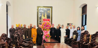 Ban Trị sự GHPGVN TP.HCM thăm & chúc mừng Giáng sinh 2024 tại Tòa Tổng Giám mục TP.HCM