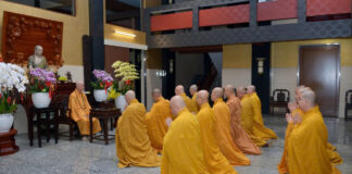 Ban Trị sự GHPGVN TP.HCM đảnh lễ, khánh tuế Đức Pháp chủ – Đại lão Hòa thượng Thích Trí Quảng