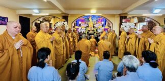 Ban Trị sự GHPGVN TP.HCM dâng hương tưởng niệm Hòa thượng Thích Giác Khánh – Khai sơn chùa Liên Hoa (quận 8)