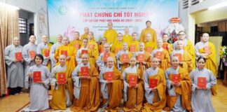 Quận 3: Lớp Sơ cấp Phật học tổ chức lễ tốt nghiệp khóa 15