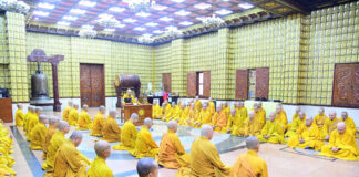 Chư Tăng các phường: Diên Hồng, Hòa Hưng và Vườn Lài bố-tát & tổ chức lễ tri ân tại chùa Giác Ngộ