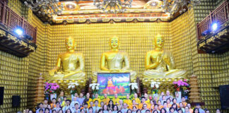 Phường Vườn Lài: Chùa Giác Ngộ long trọng kỷ niệm ngày Đức Phật Chuyển Pháp Luân tại vườn Lộc Uyển