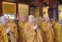 Trang nghiêm Lễ Tự tứ tại Việt Nam Quốc Tự