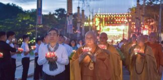 Trang nghiêm Lễ tưởng niệm các Anh hùng liệt sĩ, chiến sĩ và đồng bào yêu nước tại Cầu Tàu 914 – Côn Đảo