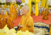 Đức Pháp chủ GHPGVN và chư Tôn đức Trung ương, TP.HCM viếng tang Trưởng lão Hòa thượng Thích Từ Thông